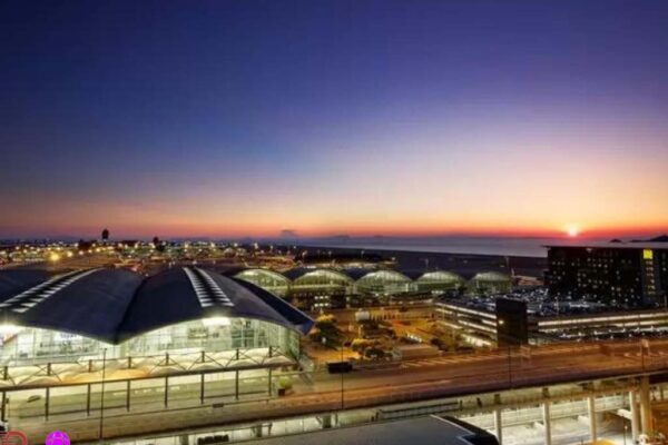 TOP 10 Coolest Airports in the World